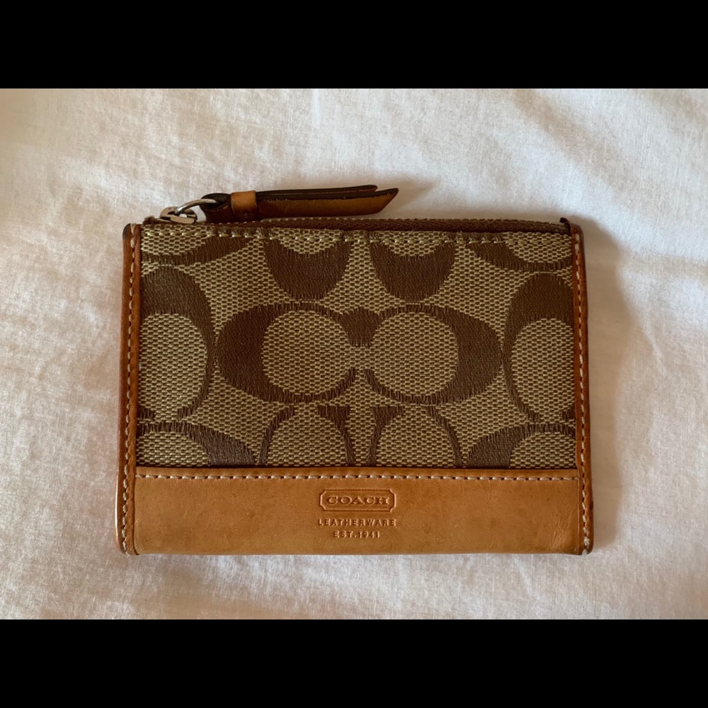 2 piece COACH wristlet and coin purse - Picture 3 of 4